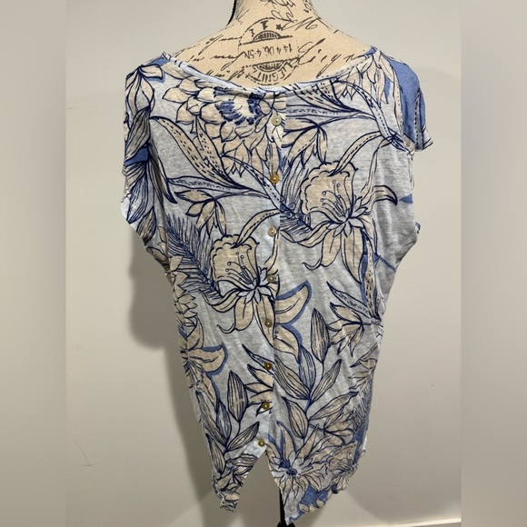 HALSTON 100% Linen Slub Knit Button back Tee Size XL Blue Floral Print - Picture 7 of 12